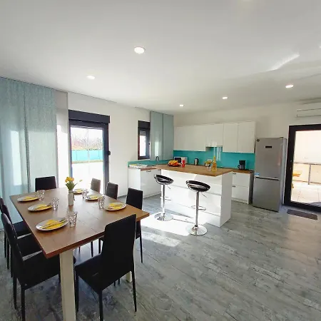 Beautiful With Private Pool On Peaceful Location, Village Sveti Kirin Vodnjan