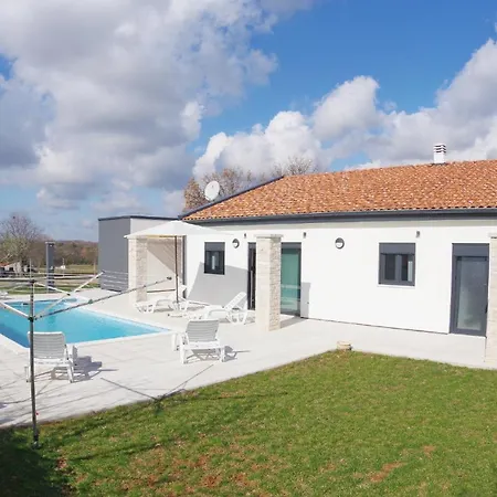 Beautiful With Private Pool On Peaceful Location, Village Sveti Kirin