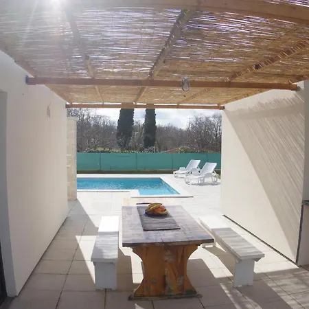 Beautiful With Private Pool On Peaceful Location, Village Sveti Kirin Villa