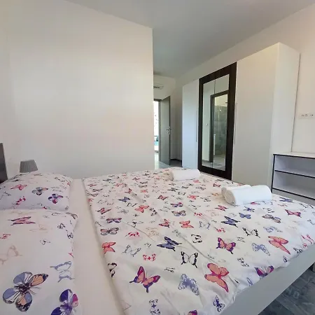 Villa Beautiful With Private Pool On Peaceful Location, Village Sveti Kirin *