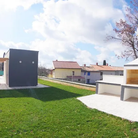 Beautiful With Private Pool On Peaceful Location, Village Sveti Kirin Villa *