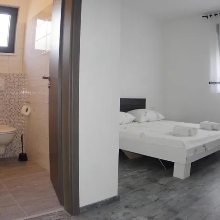 Beautiful With Private Pool On Peaceful Location, Village Sveti Kirin Vodnjan