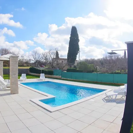 Beautiful With Private Pool On Peaceful Location, Village Sveti Kirin Villa *