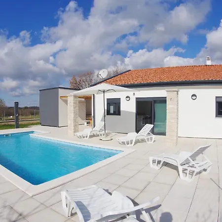 Villa Beautiful With Private Pool On Peaceful Location, Village Sveti Kirin