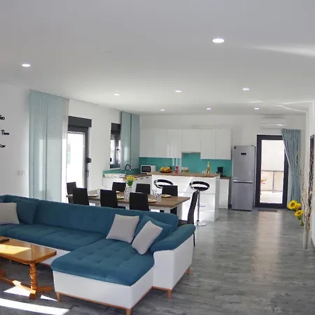 Beautiful With Private Pool On Peaceful Location, Village Sveti Kirin Villa